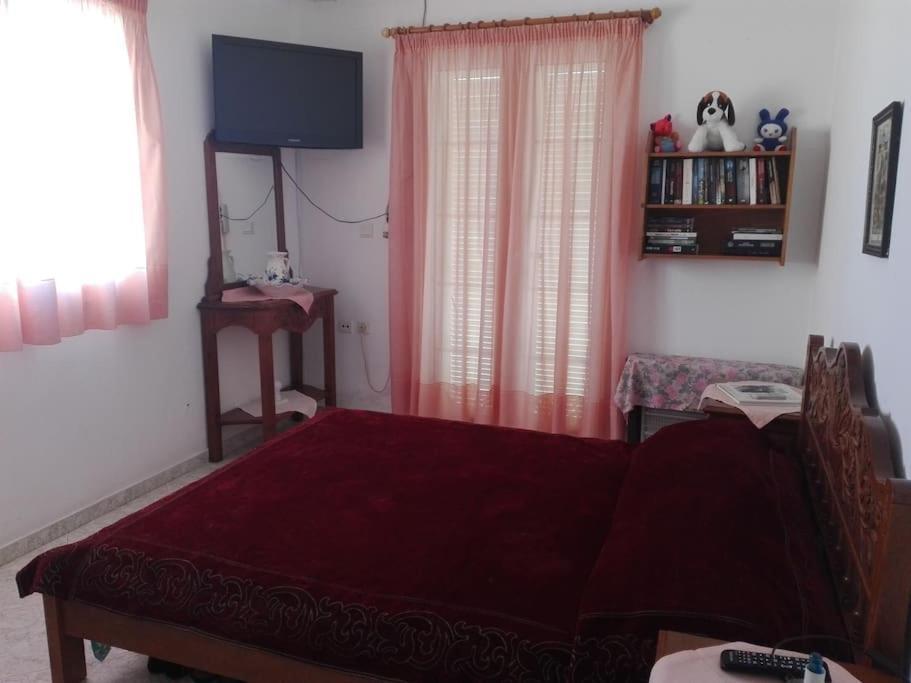 Pan Family House Apartment Fira  Ngoại thất bức ảnh