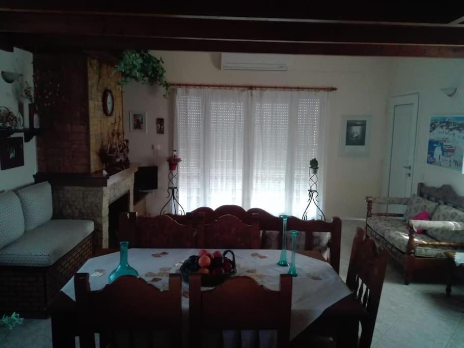 Pan Family House Apartment Fira  Ngoại thất bức ảnh